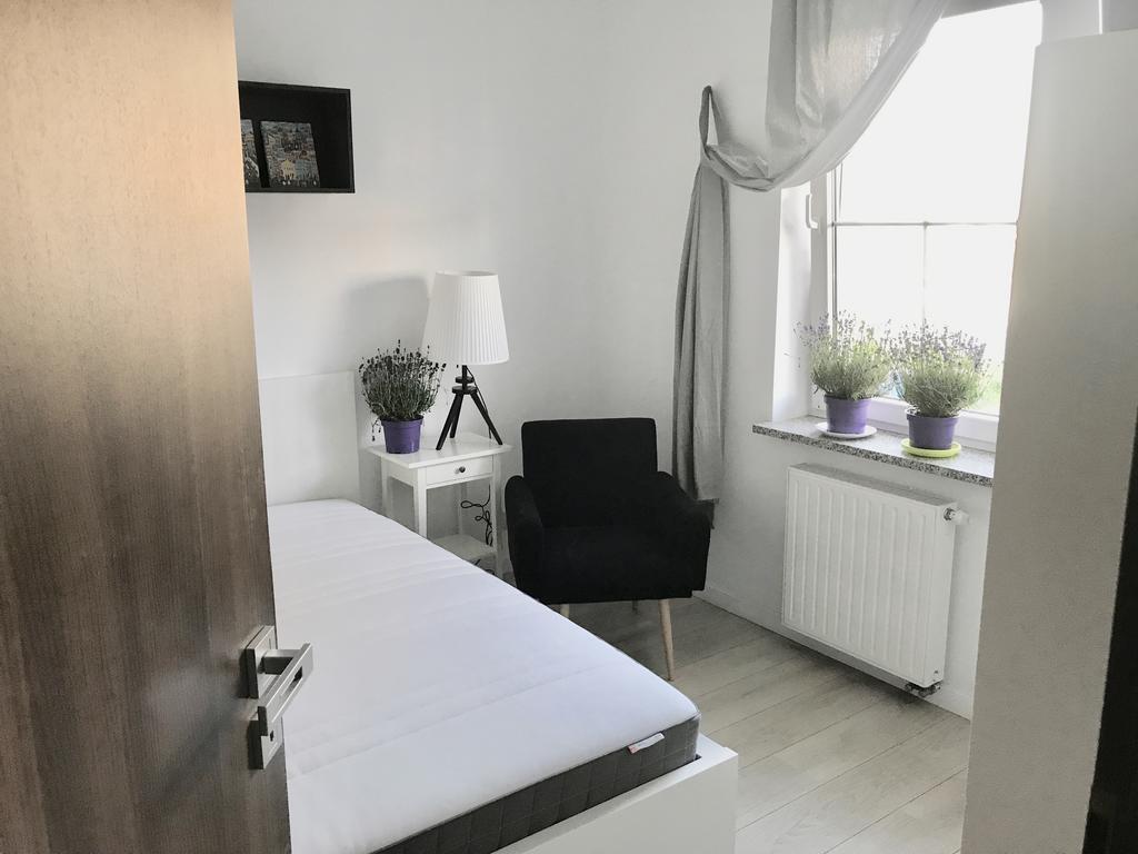 Apartament Lavender Srem Bagian luar foto