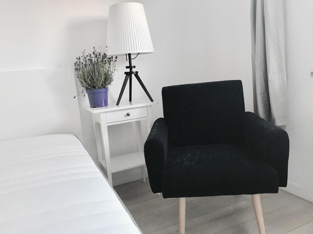 Apartament Lavender Srem Bagian luar foto
