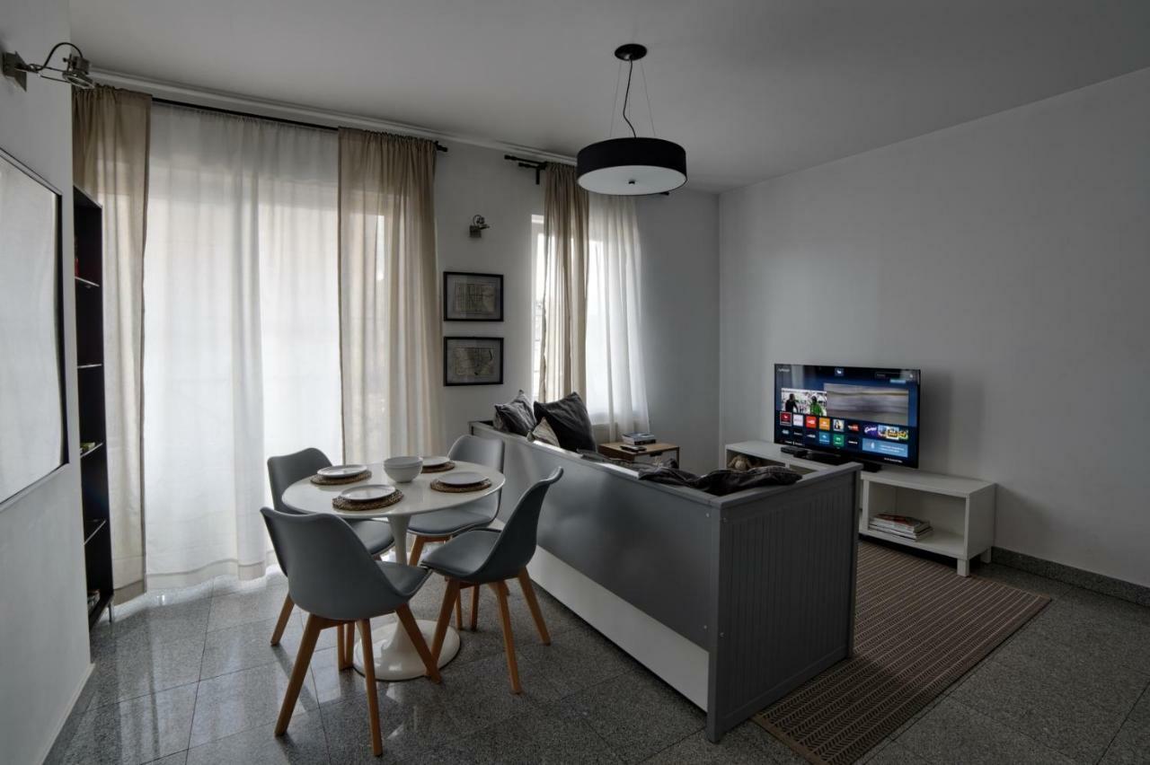 Apartament Lavender Srem Bagian luar foto